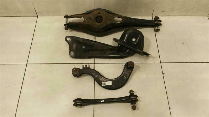 Audi RS3 8V Right Rear Wishbone Set 5Q0505311D Rear Right Handlebar Set