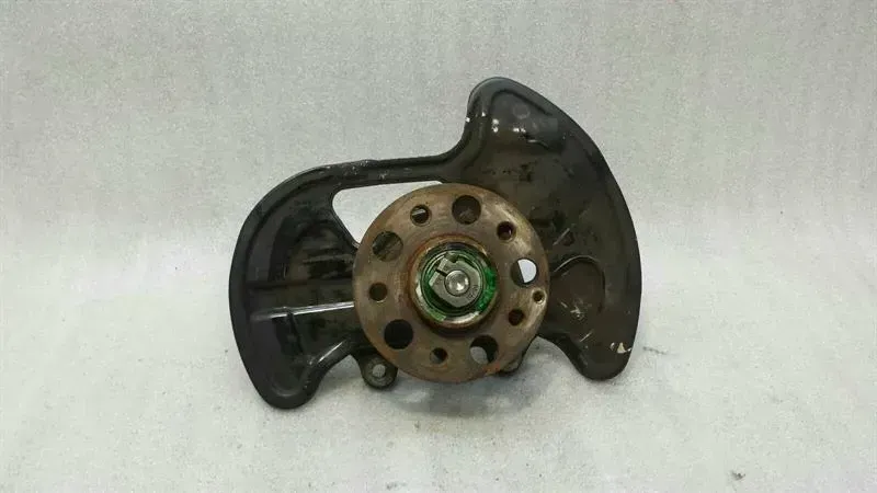 Mercedes C Class W204 RRH Hub A2043320201 Wheel Bearing Housing Rear Right
