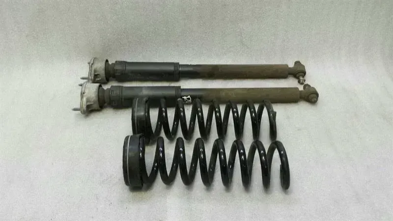 Mercedes C Class W204 Shock Absorber Rear A2043260900 Rear Shock Absorber Set