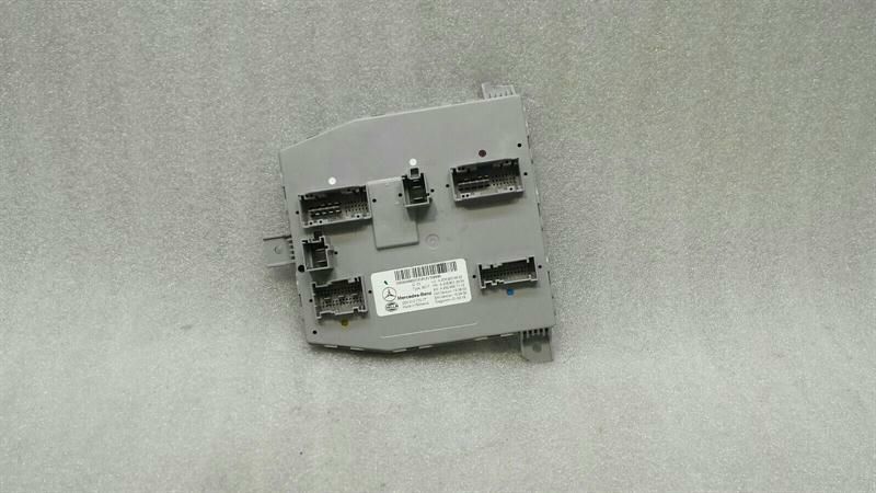 Mercedes C Class W205 Electronic Module A2059006822 ECU SAM