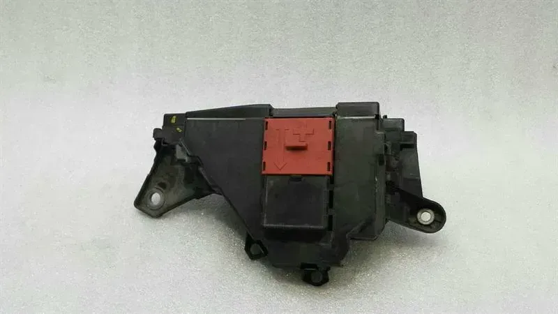 Mercedes C Class W205 Fuse Box A2055402050 Fuse Box