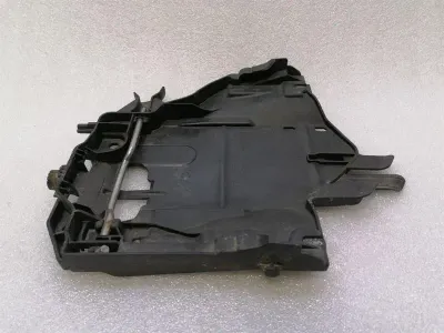 Porsche Cayman 718 turētāja kronšteins 98163120200 turētāja siksna LABAIS PRIEKŠAIS LUKTURIS