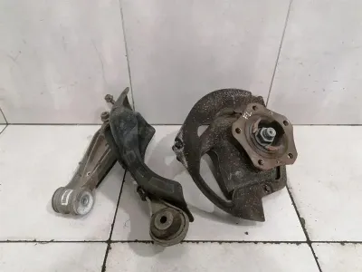 Porsche Cayman 718 Left Front Hub 99134185706 Wheel Bearing Housing Front Left