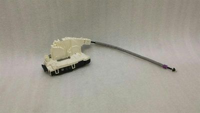 Mercedes A Class W176 Bak höger Dörrlås A2047303635 Dörrlås Bak RE