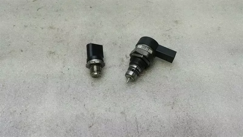 Mercedes GLC X253 Fuel Pressure Sensor A0000705746 Rail Pressure Sensor Set OM651