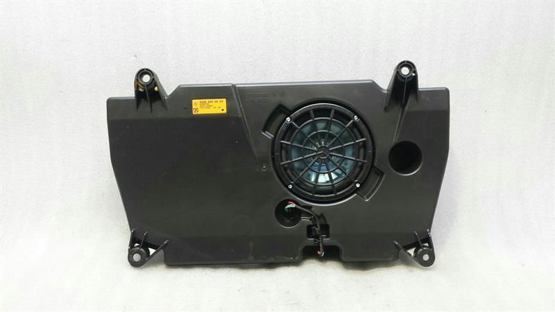 Mercedes GLA X156 Speaker A2468200002 Loudspeaker Subwoofer Bass Box Logic7 L7