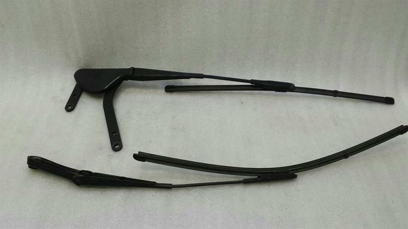 Mercedes SLK R172 RHD Wiper Arm A1718200944 Right Handlebar Set