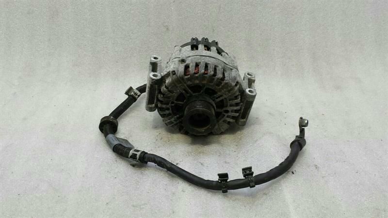 Mercedes SLK R172 Alternator A0009067702 Alternator 180A OM651