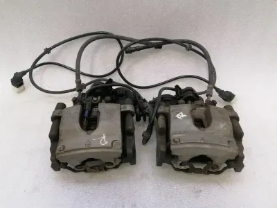 Jeu d&#39;étriers de frein arrière pour Mercedes Classe C W205 A2054230381