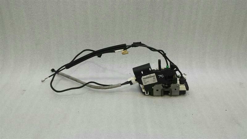 Mercedes SLK R172 W204 W218 W212 right door lock A2047203635 door lock right