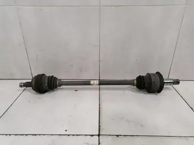 Mercedes C W205 piedziņas vārpsta aizmugurējā labā A2051500409 aizmugurējā labā piedziņas vārpsta