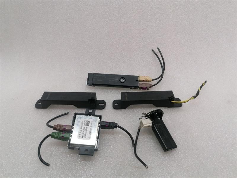 Mercedes C Class W205 Aerial / Antenna A2059058001 Antenna