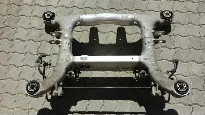 BMW 5er F10 528i Hilfsrahmen Hinten 6798545 Achsrahmen Hinterachse