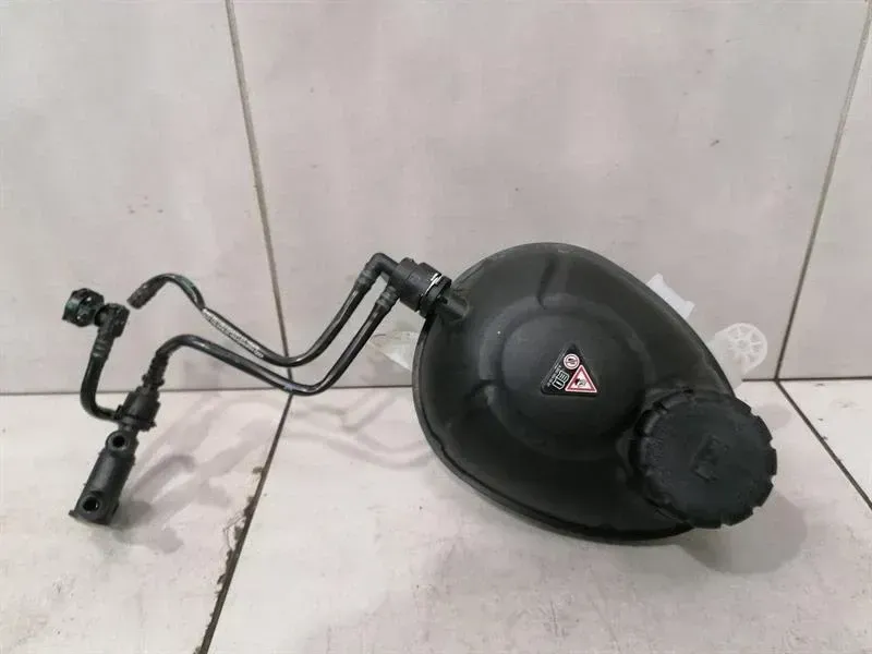Mercedes CLS C257 W257 Expansion Tank A2055000049 Balancing Tank Cooling Water