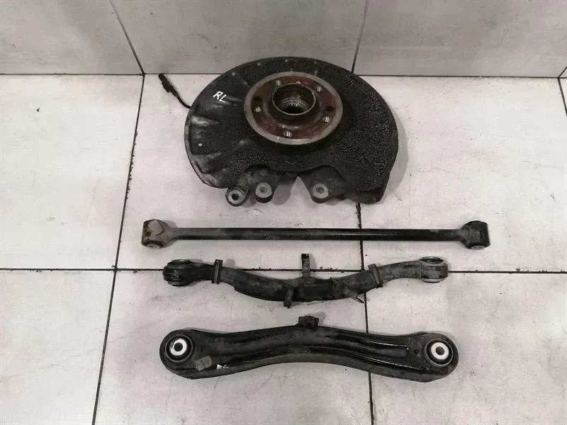 Mercedes GLE W166 Left Rear Hub Set A1663500108 Wheel Bearing Housing Rear Left