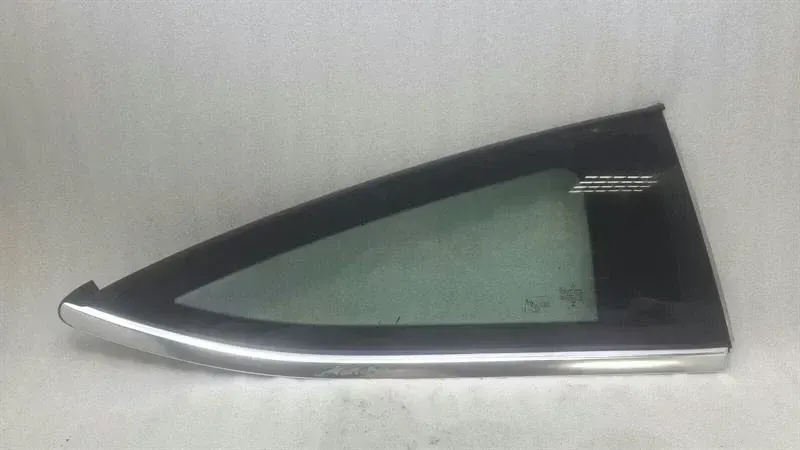 Mercedes C Class W205 Right Rear 1/4 Glass A2056703012 Door Glass 1/4 Rear RE