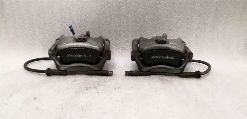 Mercedes GLA X156 front brake caliper set A0004217481 caliper front L + R
