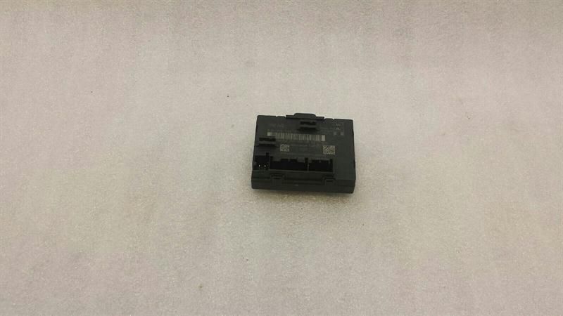 Audi A3 8V facelift rear right door module 5Q09595E door control unit rear re