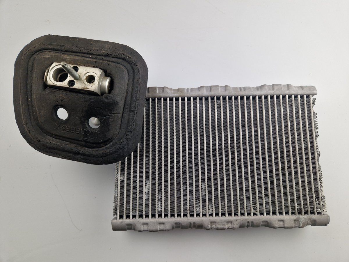 327525T CB933001 Heater core JEEP GRAND CHEROKEE IV (WK, WK2) (2010-2021)
