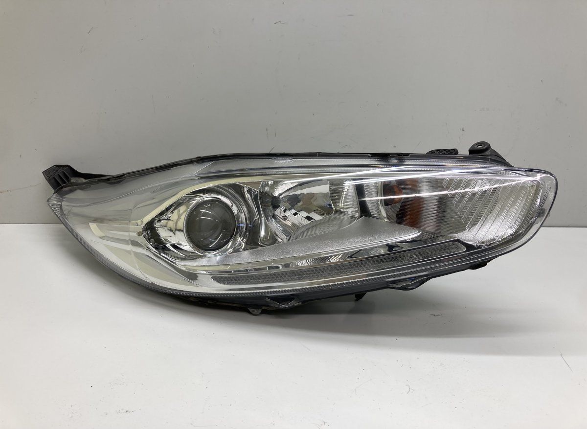 C1BB13W029CG Headlight right FORD FIESTA VII (2017-2023)
