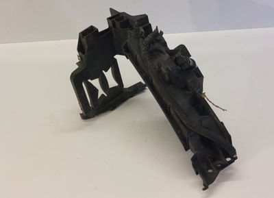 8R0805608 Strålkastarmontering höger AUDI Q5 (8R) (2008-2016)