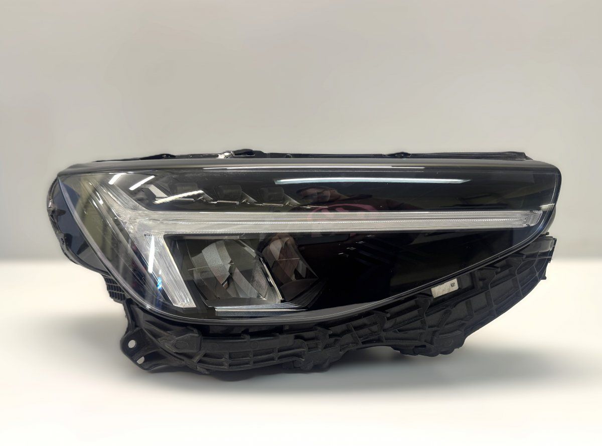 32404666 Headlight right VOLVO XC40 / EX40 / EC40 (536, 539) (2017-)