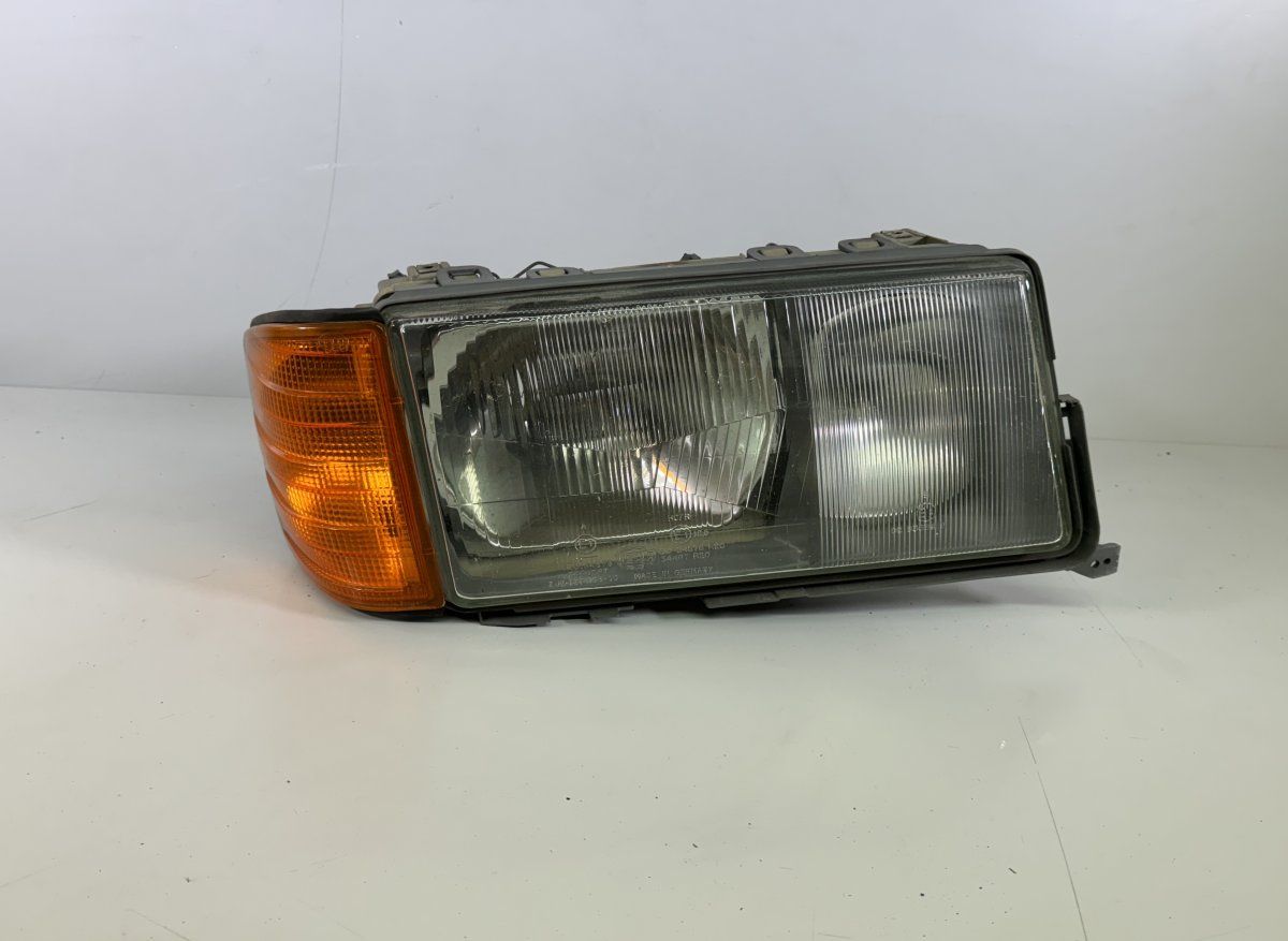 7R0134576 0234576 Headlight right MERCEDES-BENZ 190 (W201) (1982-1993)
