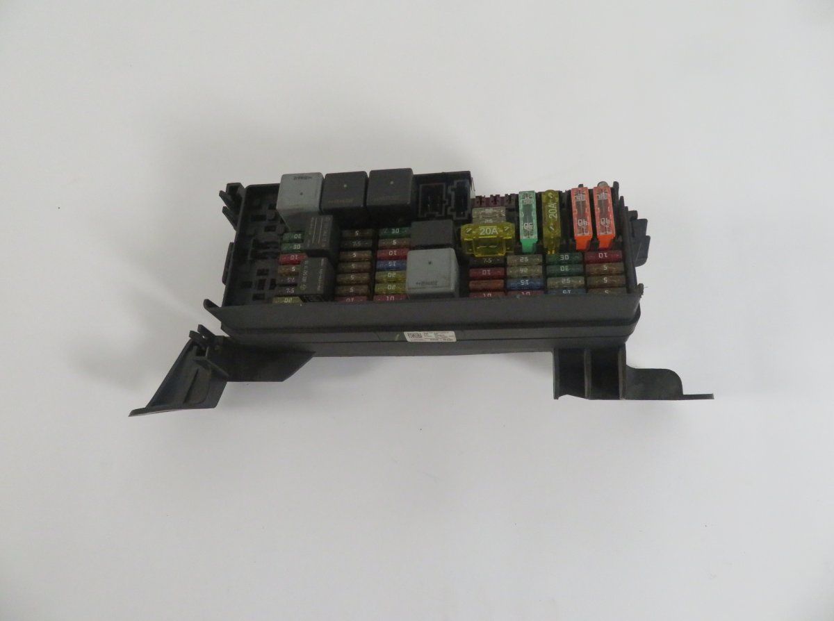 A1645400272 A1645400272 A1645403072 Fuse box MERCEDES-BENZ ML-CLASS (W164) (2005-2011)