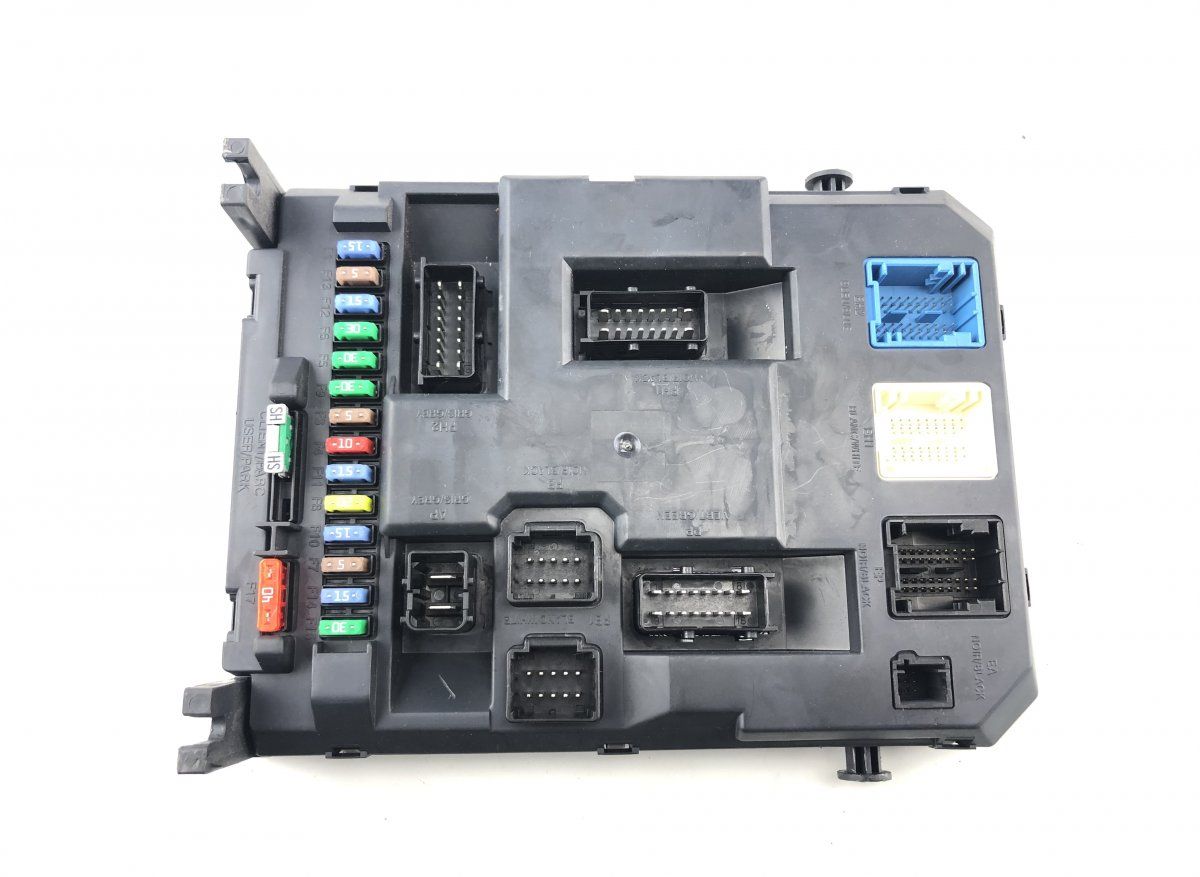 Fuse box CITROËN DS3 (2009-2015)