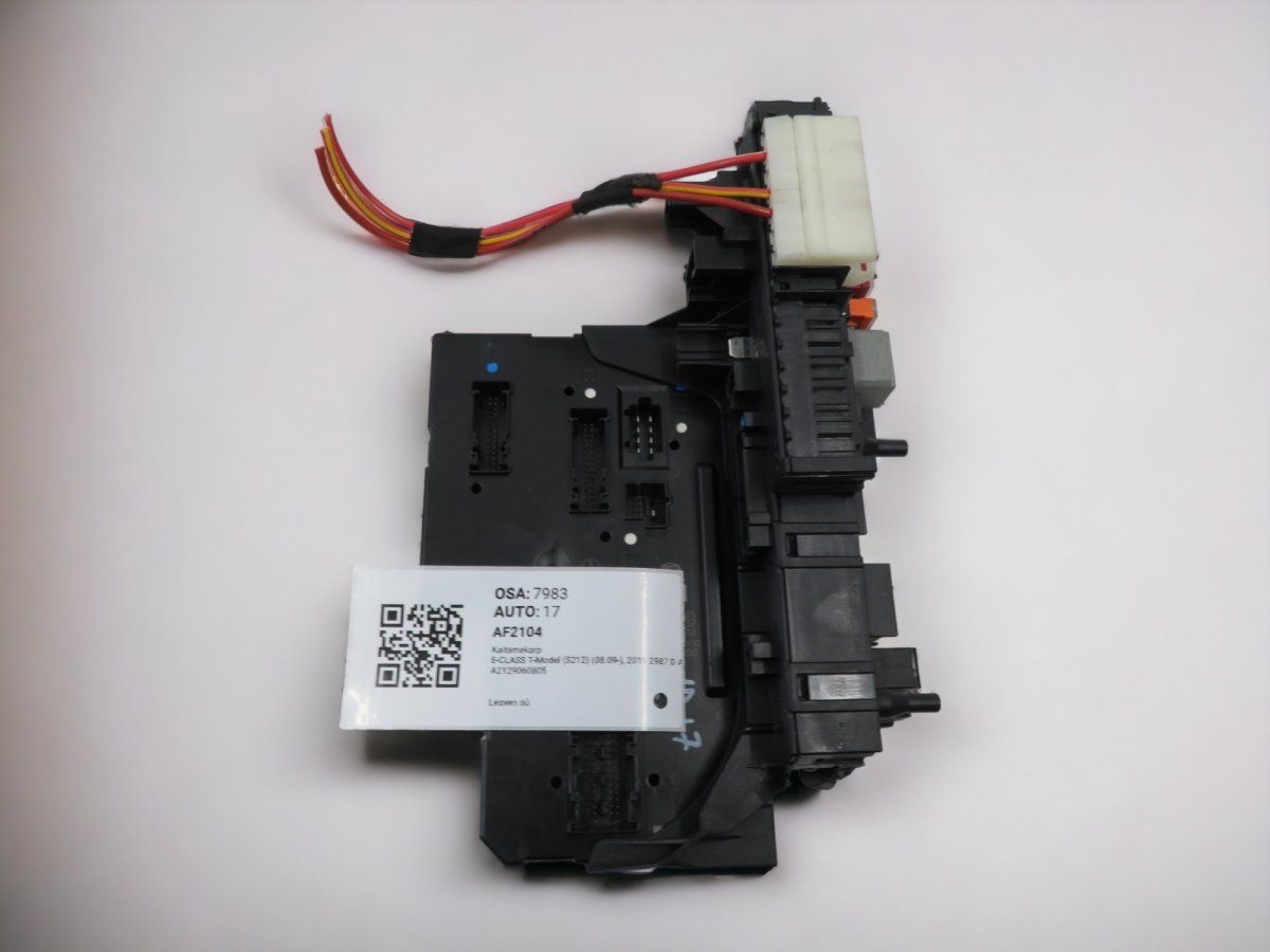 A2129060805 A2129004201 A2129005201 A2129001606 A2129000122 Fuse box MERCEDES-BENZ E-CLASS (W212) (2009-2016)