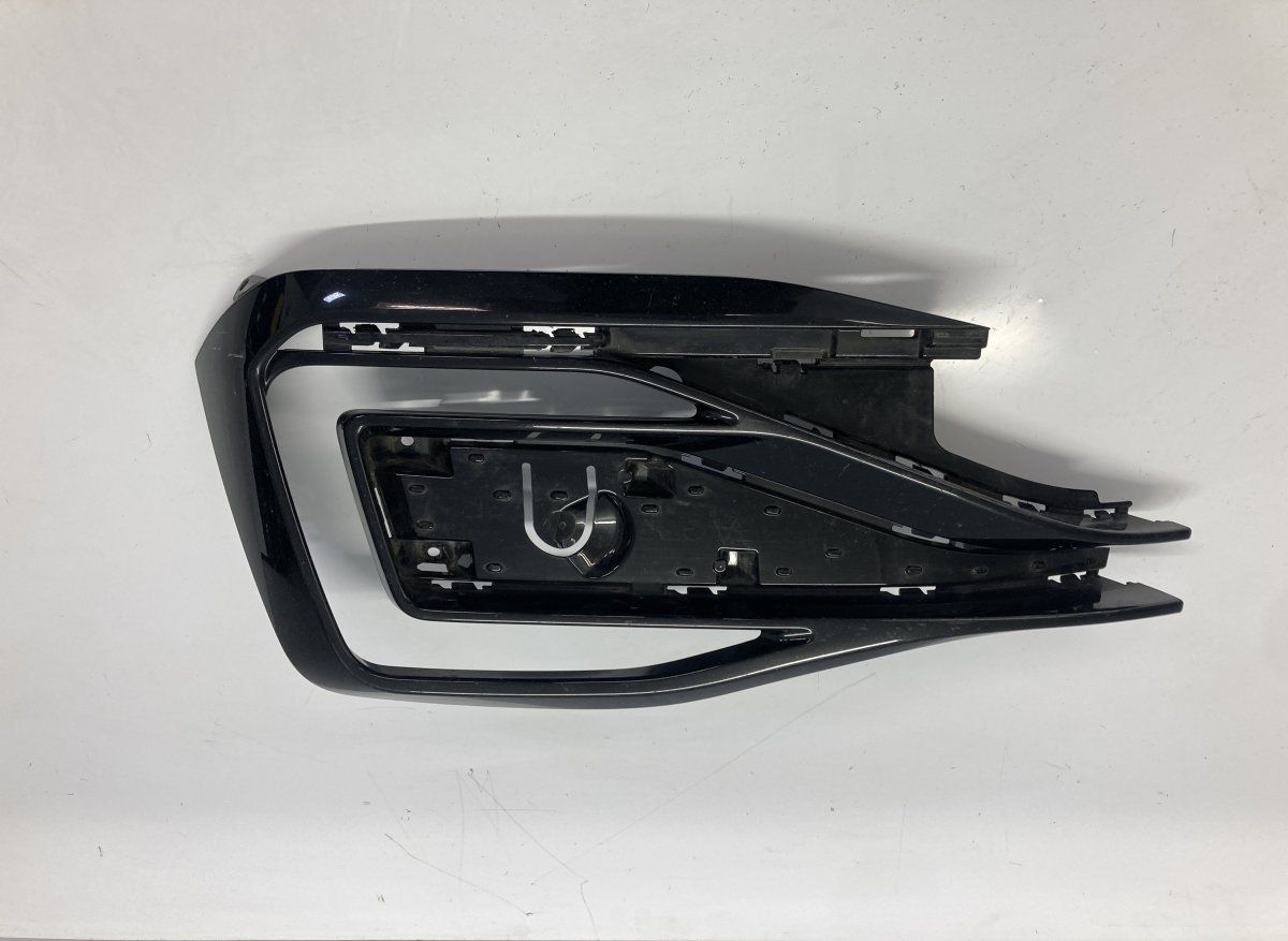 3G0853794B Front Bumper Grille Right VW PASSAT B8 (3G) / ALLTRACK (2014-2023)