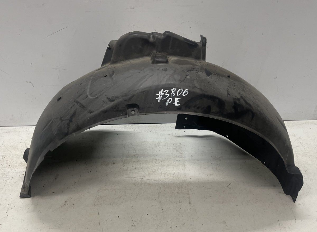 8W0821172A Fender inner liner Front Right AUDI A4 (8W, B9) (2015-)