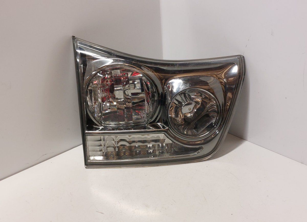 81590-0E010 815900E010 Inner tail light, left LEXUS RX II (XU30) (2003-2008)