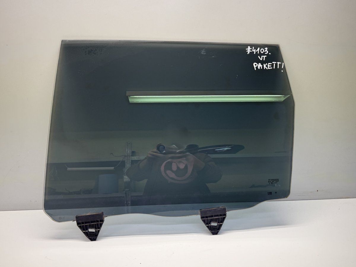 95554261105 Door window glass rear left PORSCHE CAYENNE I (2002-2010)