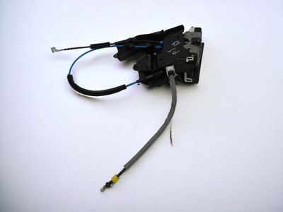 A2047303635 A0997300635 Door Lock Rear Right MERCEDES-BENZ C-CLASS (W204) (2007-2013)
