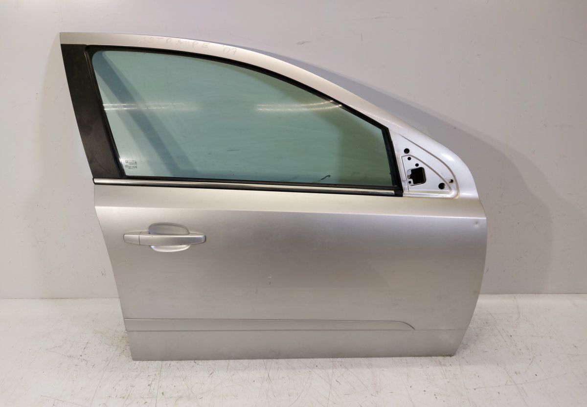 93192037 Door Front Right OPEL ASTRA H (2004-2014)