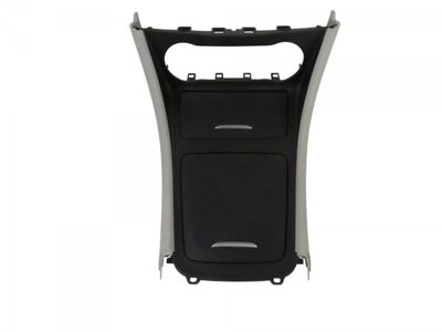 A1768100079 A17681000799H44 A17681000009H44 A1768100000 A1766807200 A17668004717H52 A1766800471 A17668072007H52 Konsola środkowa Półka / Schowek MERCEDES-BENZ KLASA A (W176) (2012-2018)