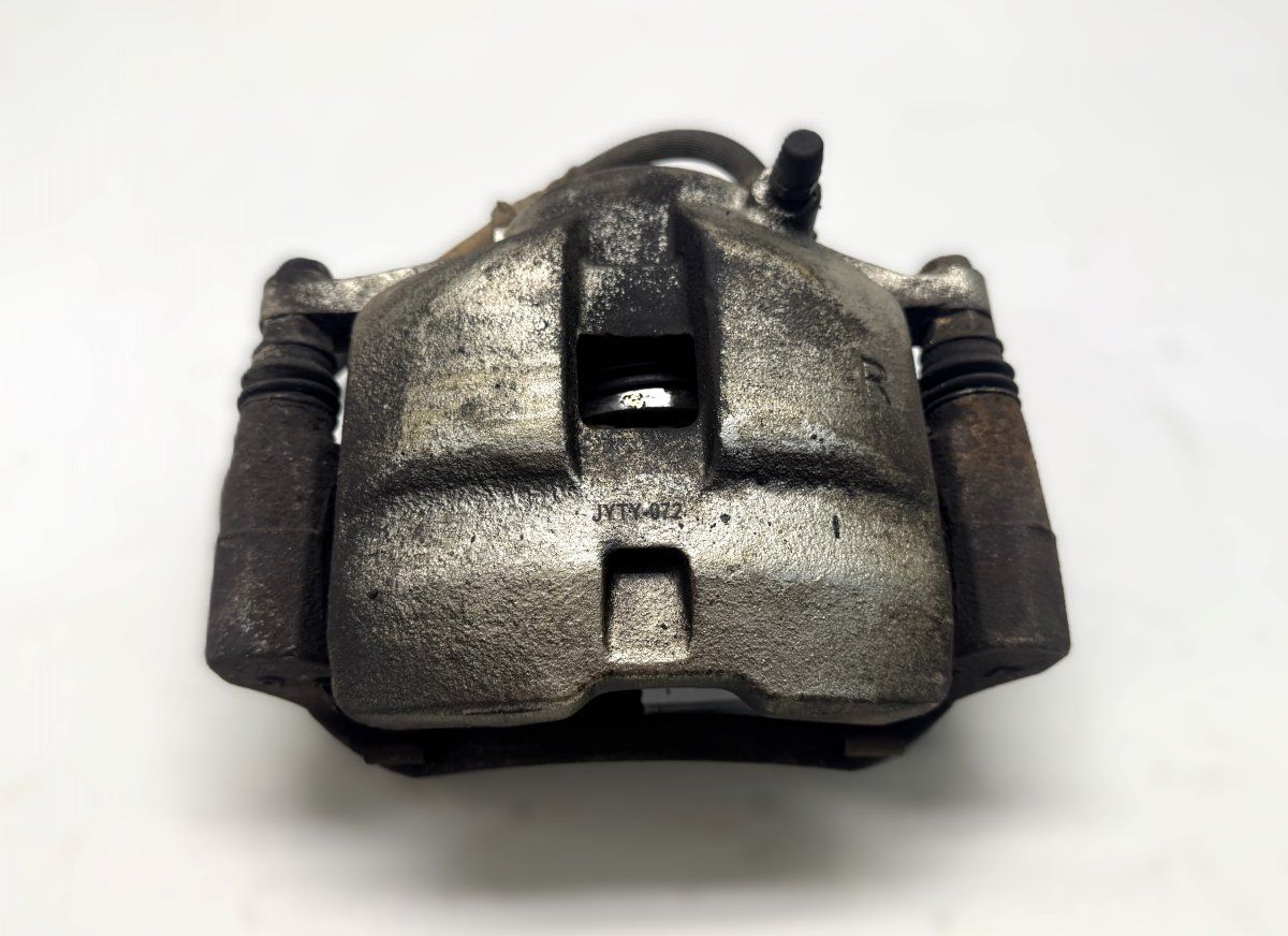 4773026132 Brake caliper Front  right TOYOTA HIACE / GRANVIA (XH10, XH20) (1995-2004)