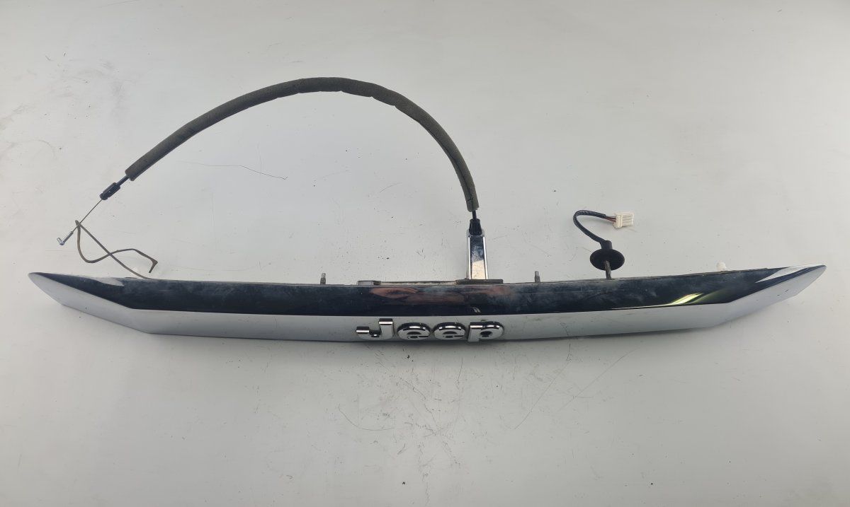 Bootlid / tailgate moulding JEEP CHEROKEE IV / LIBERTY (KK) (2008-2013)