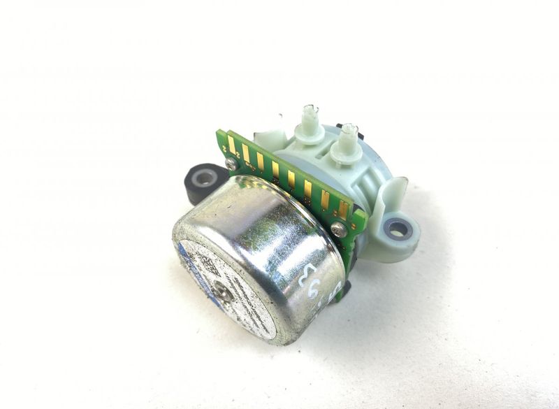 9373513013 Насос AdBlue BMW 5 (G30, G31) (2016-2024)