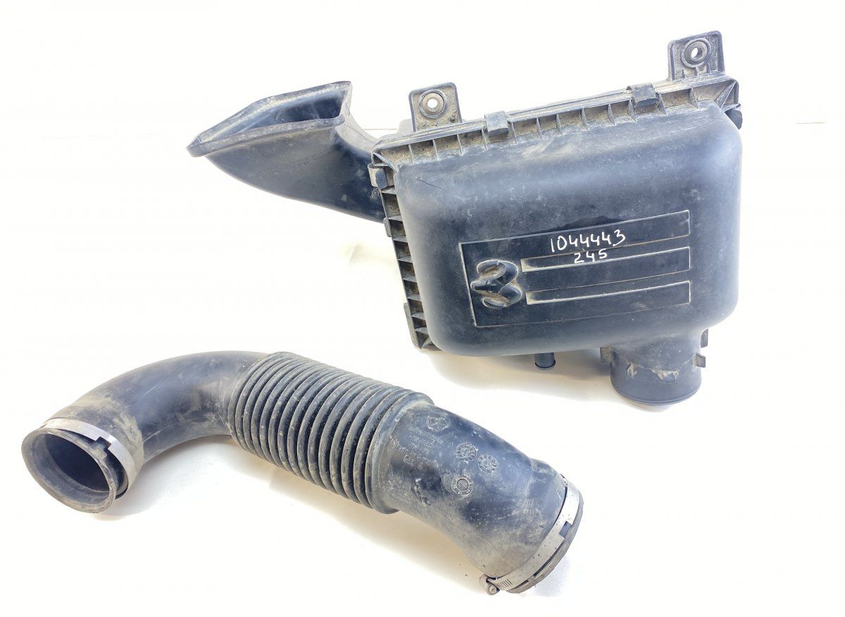 68621093AA 53032406AA Air Cleaner (filter box) RAM RAM 1500 2500 3500 (DJ, DS) (2010-2018)