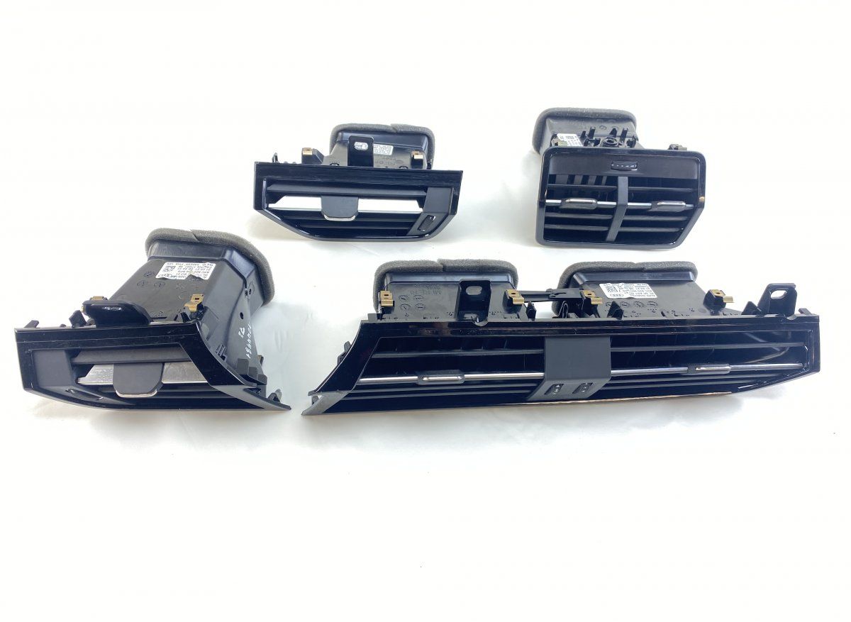 83C820903 Cabin air vent set AUDI Q3 (F3B, F3N) (2018-)