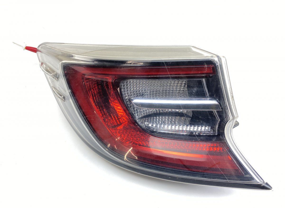 8156102C40 Tail light left TOYOTA COROLLA XII (E210) (2018-)
