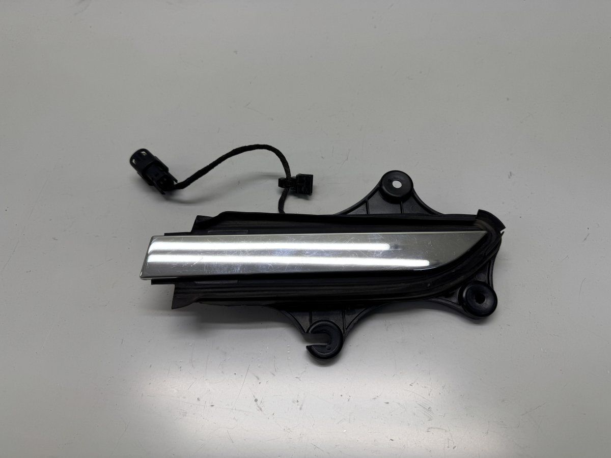 103541800E Door Handle Exterior Front Left TESLA MODEL X (5YJX) (2013-)