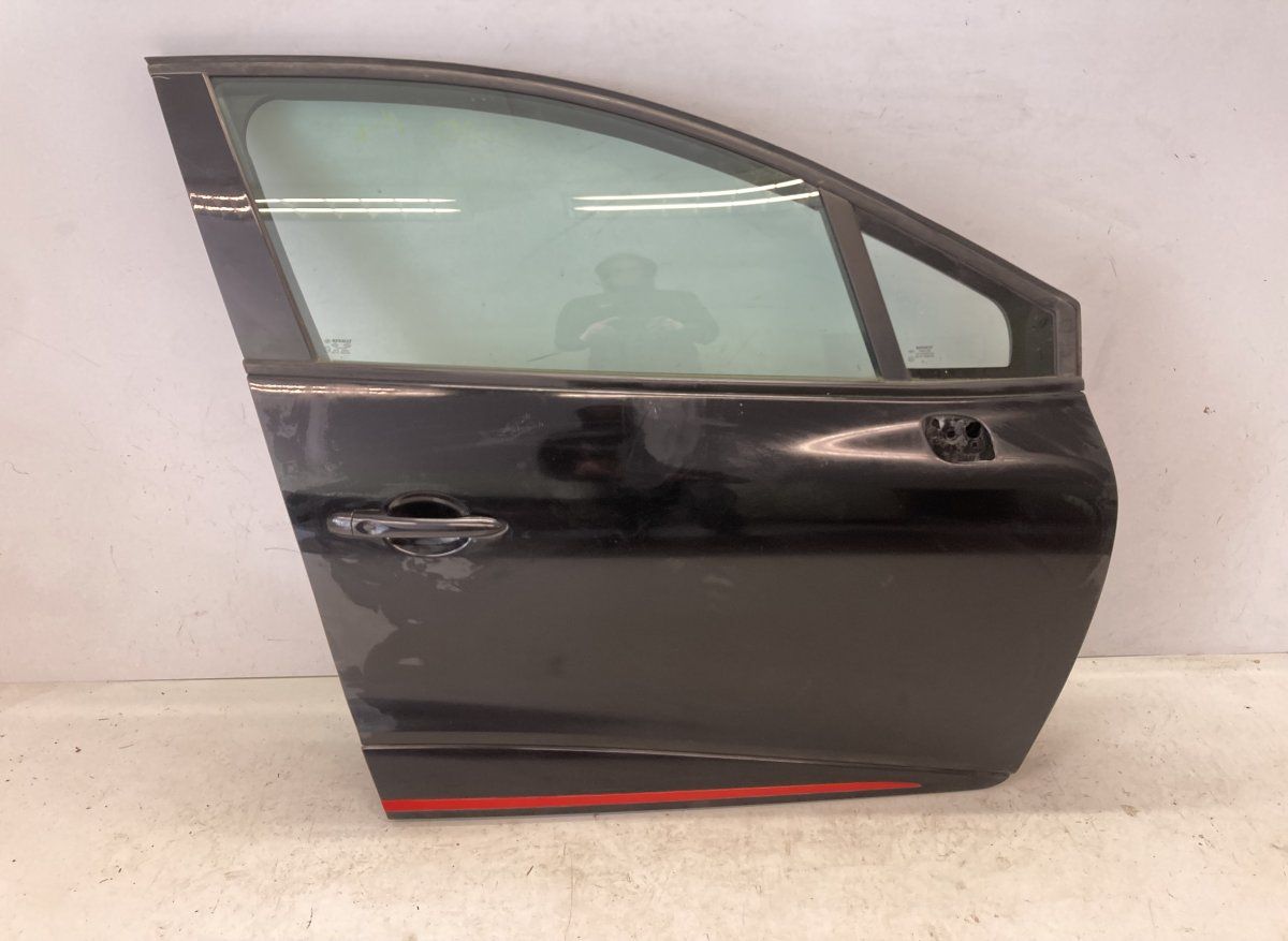801105546R Door Front Right RENAULT CLIO IV / THALIA (BH, KH) (2012-2019)