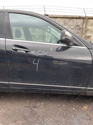 Drzwi przednie prawe MERCEDES-BENZ C-CLASS (W204) (2007-2013)