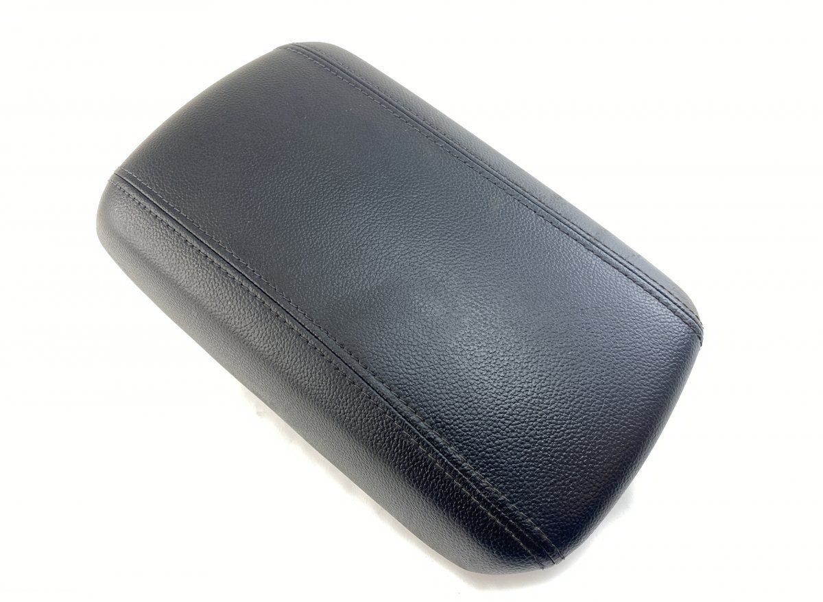 84660D4500 Armrest cover front KIA OPTIMA IV (JF) (2015-2020)