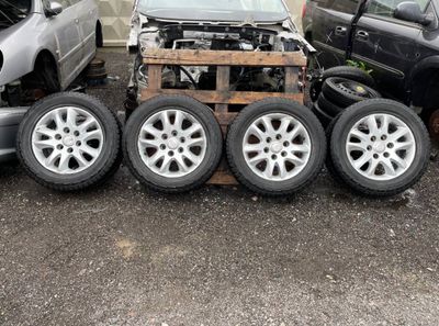 6.5JX17 ET46 D92.2 6X139.7 Felgensatz mit Reifen 4 Stück KIA CARNIVAL III (VQ) (2005-2014)