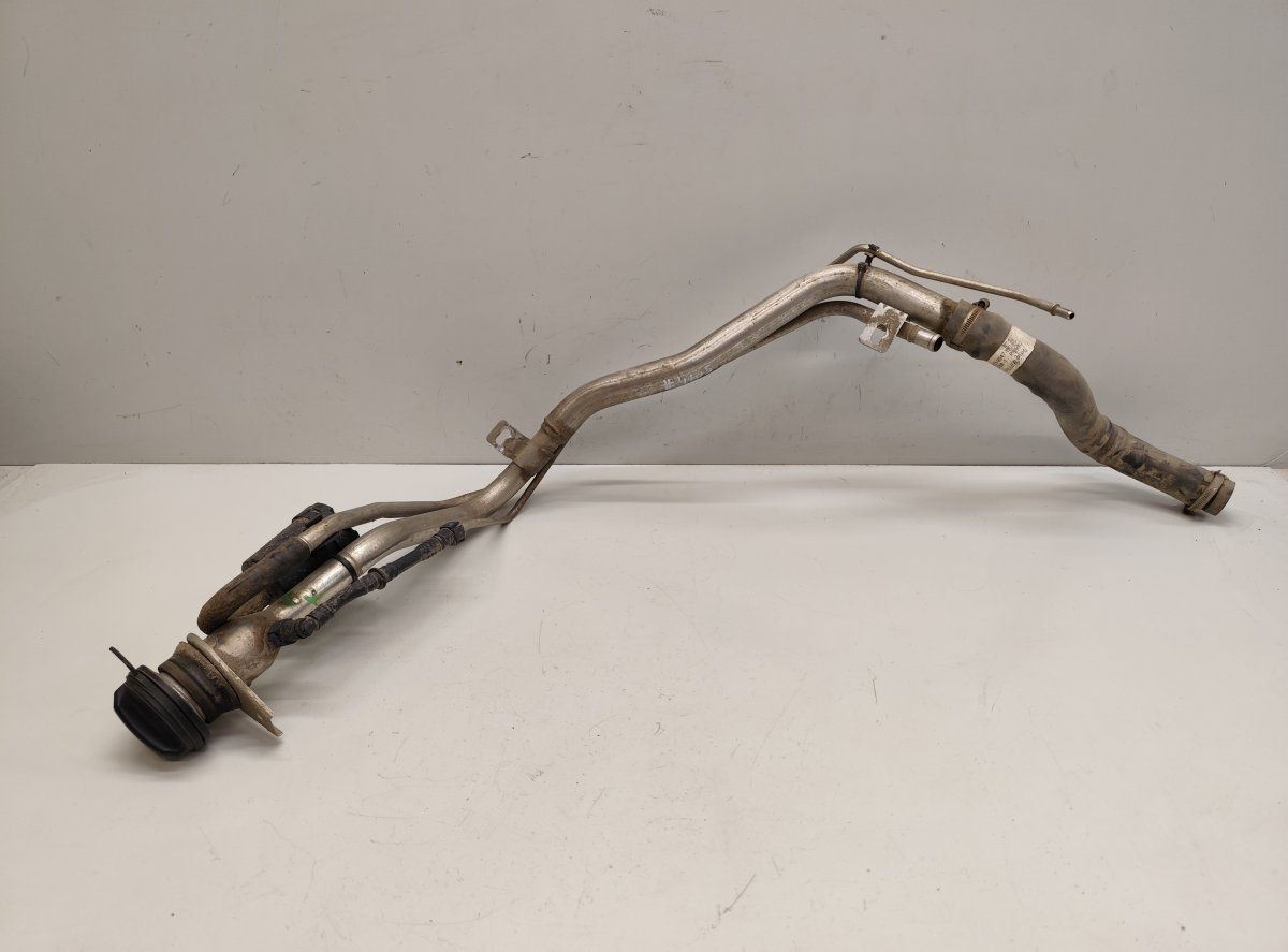 AW939034AD 9X239047BC 3M519B995BA Fuel Tank Filler Neck JAGUAR XJ (X351) (2009-2019)