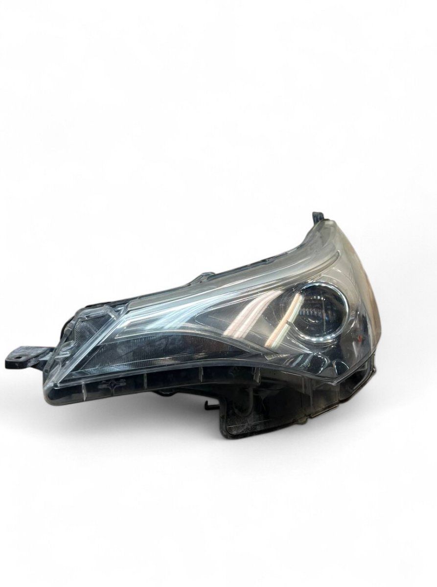 8117005400 Headlight left TOYOTA AVENSIS (T270) (2009-2018)